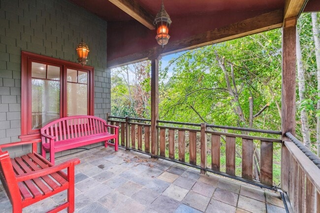 Building Photo - 385 Moraga Ave