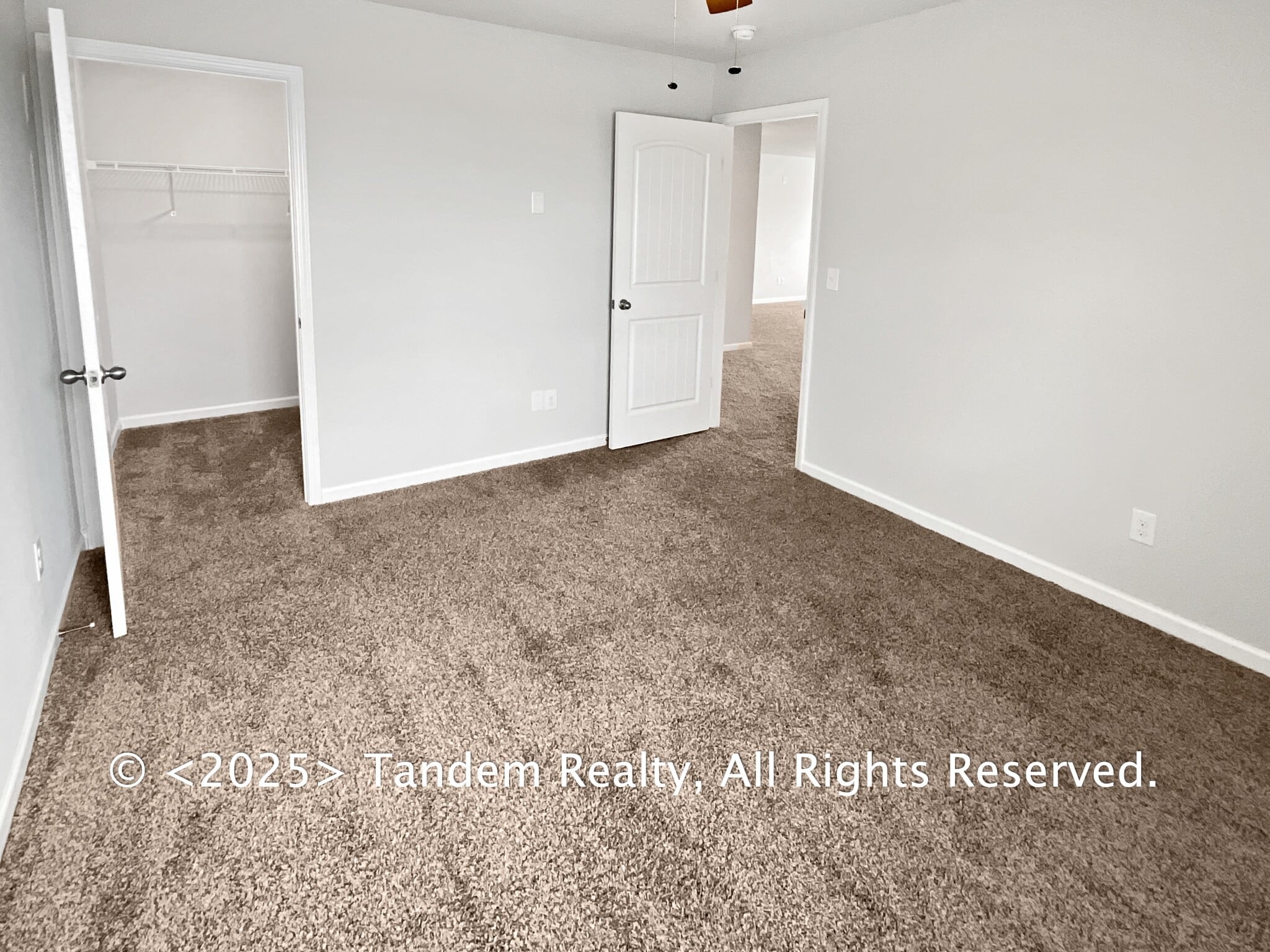 Building Photo - 8020 Forest Hills Dr