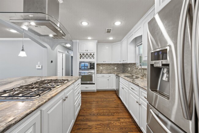 Building Photo - 1705 Althea Dr