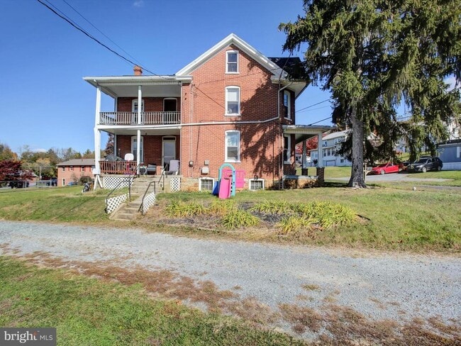 Building Photo - 7960 Mentzer Gap Rd