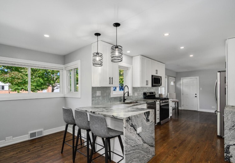 Building Photo - 7225 E Prairie Rd