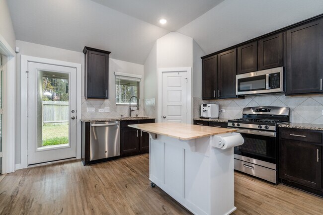 Building Photo - 17568 Rosewood Manor Ln