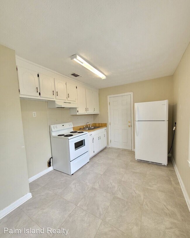 Building Photo - 2 br, 1 bath House - 1207 N 46th Ave