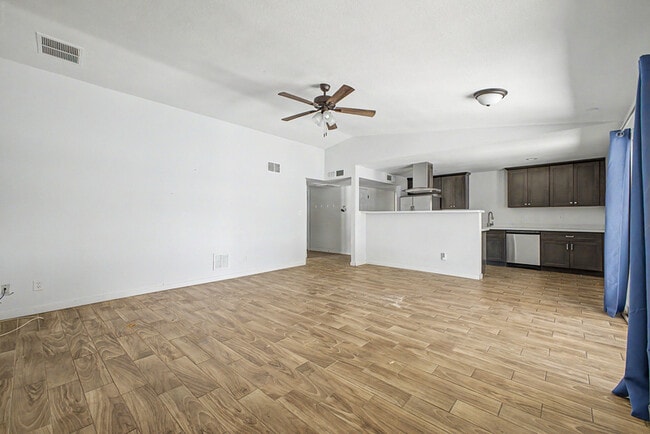 Building Photo - 13608 N 41st Pl