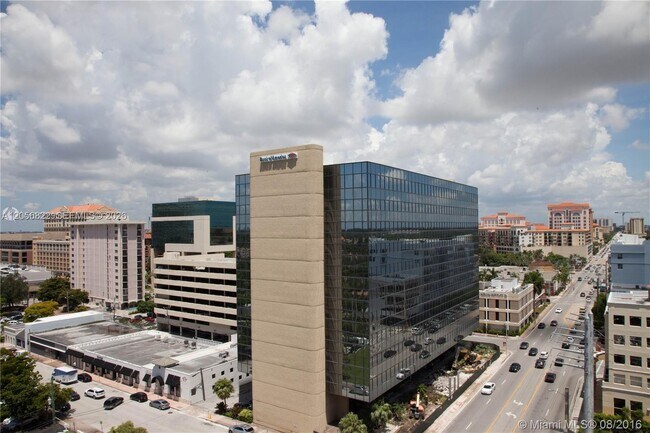 Building Photo - 2351 Douglas Rd