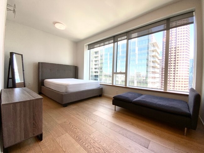 Building Photo - 889 Francisco St