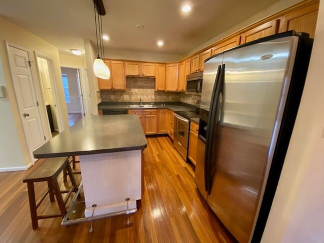 Building Photo - COMING SOON!! Beautiful 3 Bedroom 2 Full bathroom condo in Franklin Township in Southeast Indy!