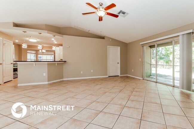 Building Photo - 3173 Parkhill Ave