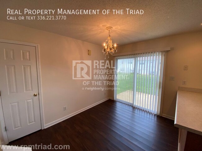 Building Photo - *Move In Special* $250 OFF MOVE IN SPECIAL...