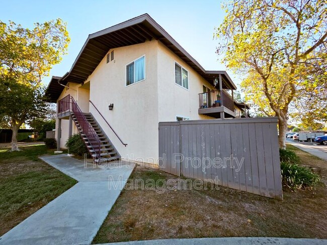 Primary Photo - 240 W Lincoln Ave