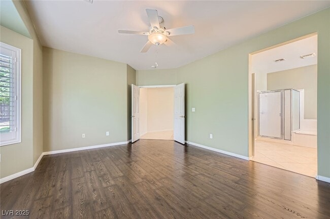 Building Photo - 2313 Fox Hills Dr