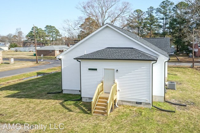 Building Photo - 3 br, 2 bath House - 307 West 1st Street