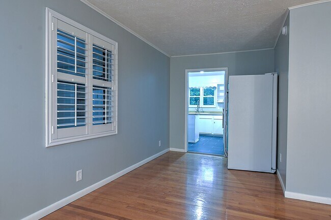 Building Photo - 680 Elk Dr