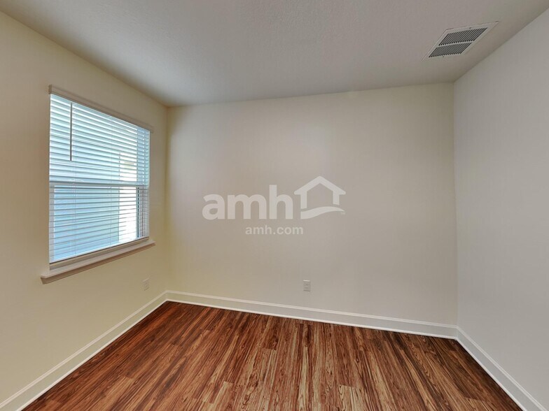 Building Photo - 8579 Belfort St