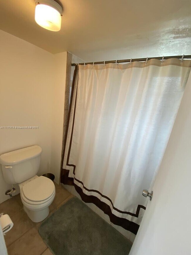 Building Photo - 8040 Hampton Blvd