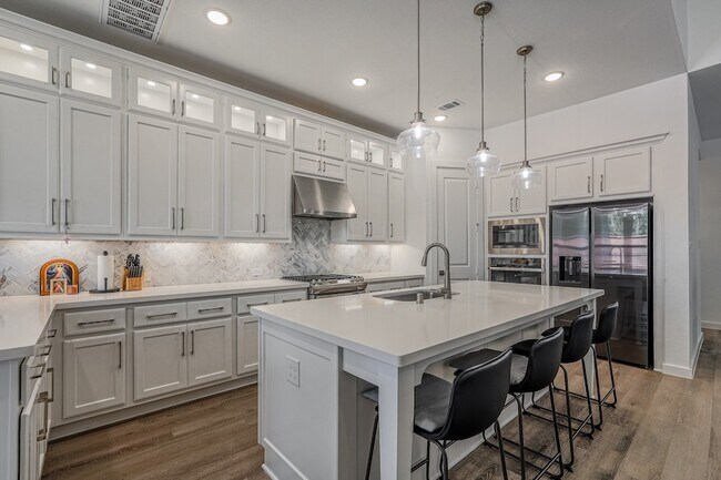 Building Photo - 662 Lost Maples Bend Ln