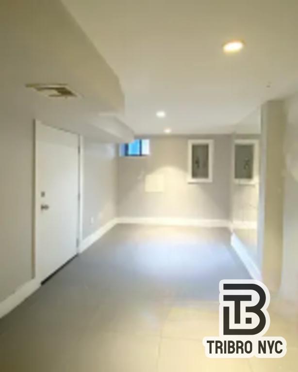 Building Photo - 2 bedroom in Queens NY 11385