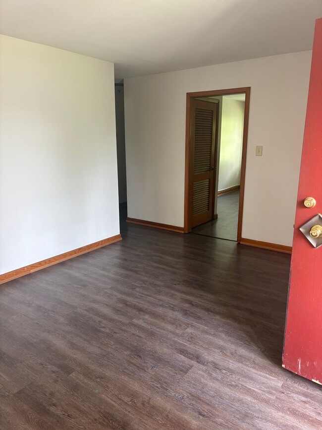 Building Photo - 808 S Bentley St