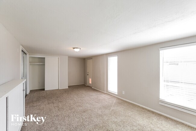 Building Photo - 3435 W Country Gables Dr