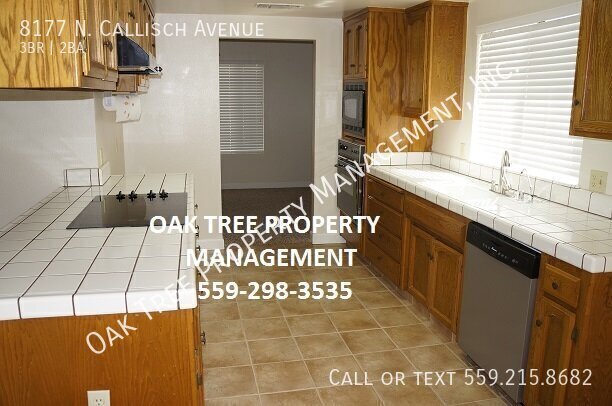 Building Photo - 8177 N Callisch Ave
