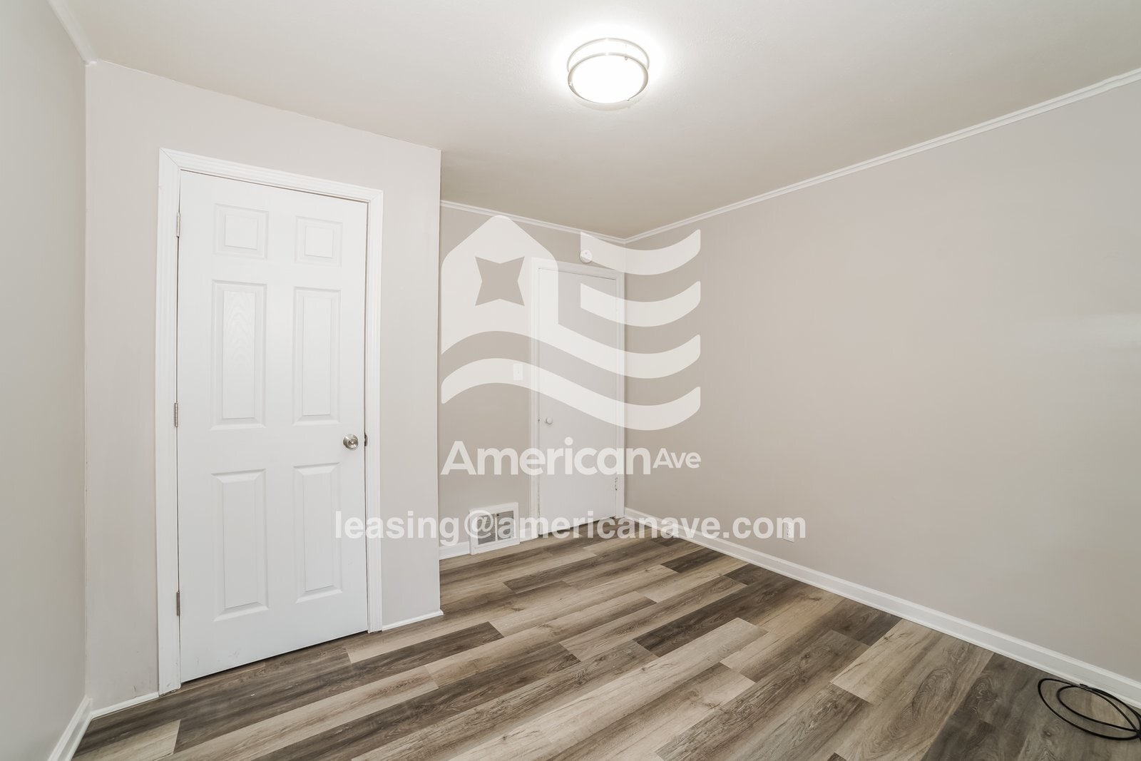 Building Photo - 1316 W West Aire Ave