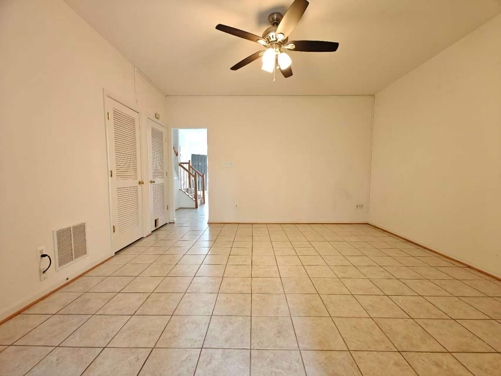 Building Photo - 13030 Park Crescent Cir