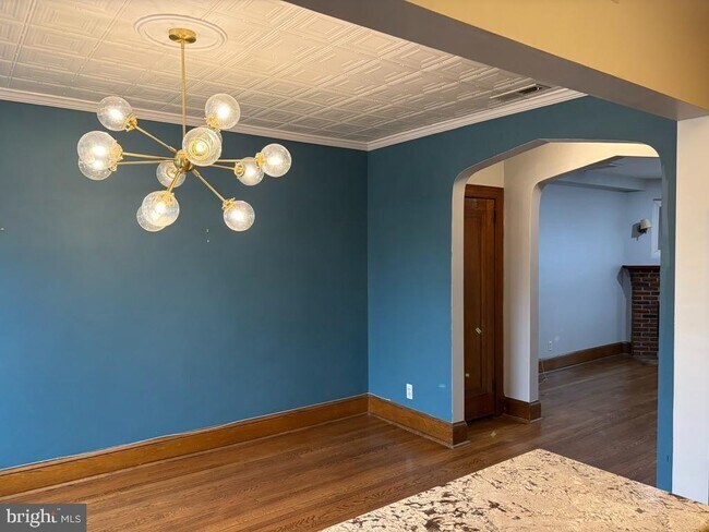 Building Photo - 223 Ingraham St NW