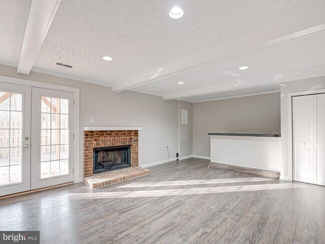Building Photo - 10332 Mockingbird Pond Ct