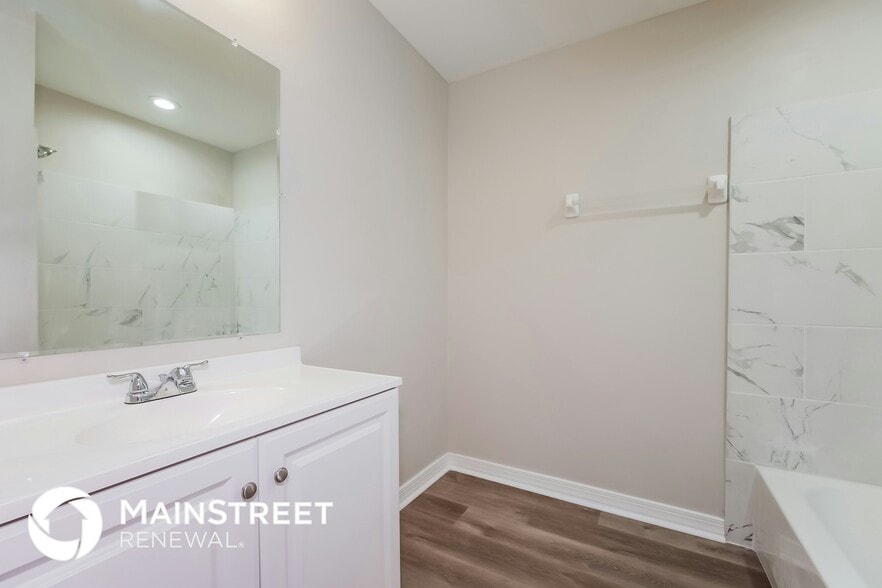 Building Photo - 3906 11th St W