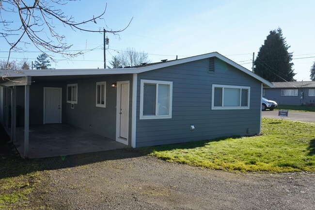 Building Photo - 1410 E 30th St