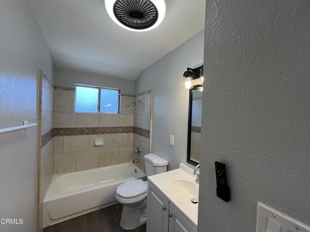 Building Photo - 2637 Yardarm Ave