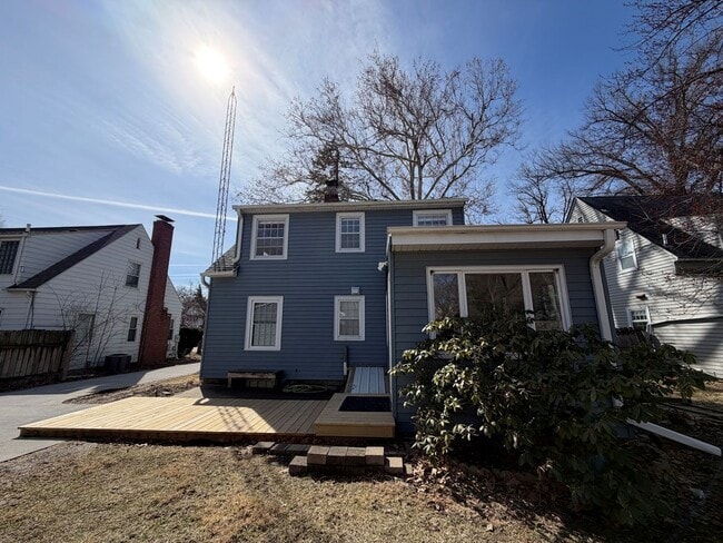 Building Photo - $1,950 | 3 Bedroom, 2 Bathroom House | NO Pets | Available for Immediate Move In!