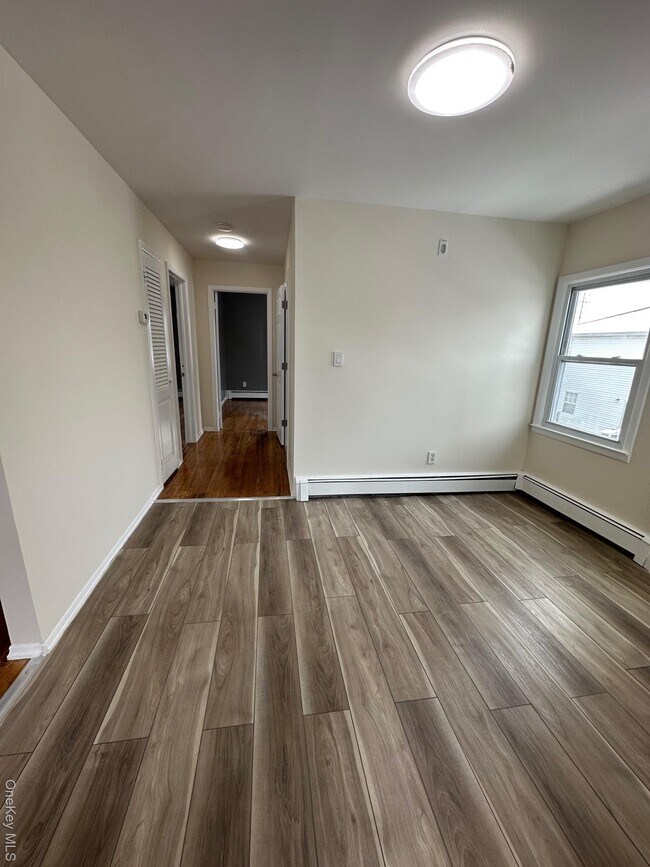 Building Photo - 25 Concord St