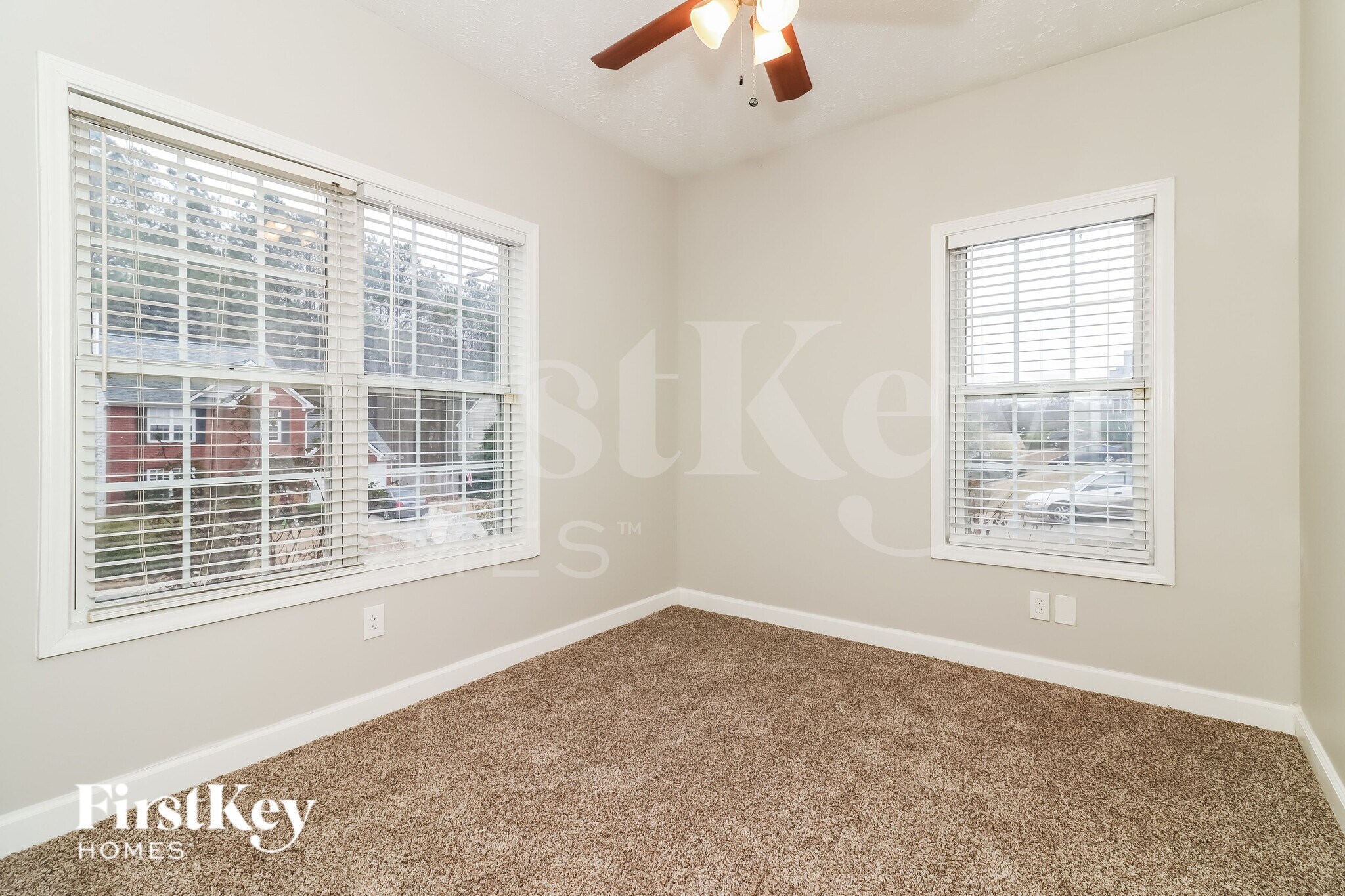 Building Photo - 1627 Eagle Dr