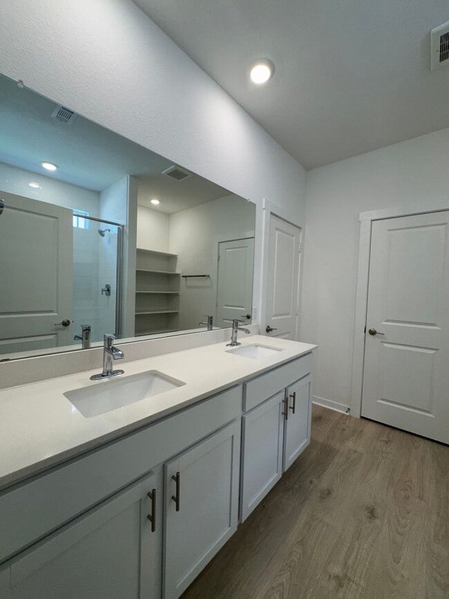 Building Photo - 2516 Liam Aurora Ln
