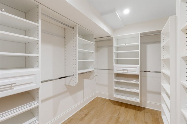 Building Photo - 368 Concord Ave