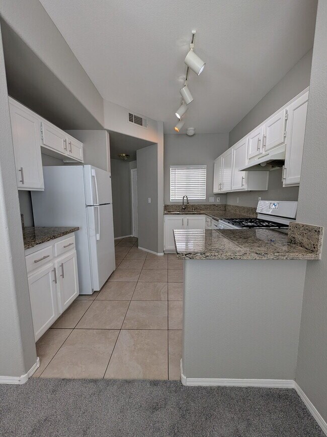 Building Photo - 3-BEDROOM CONDO FOR RENT IN NW LAS VEGAS