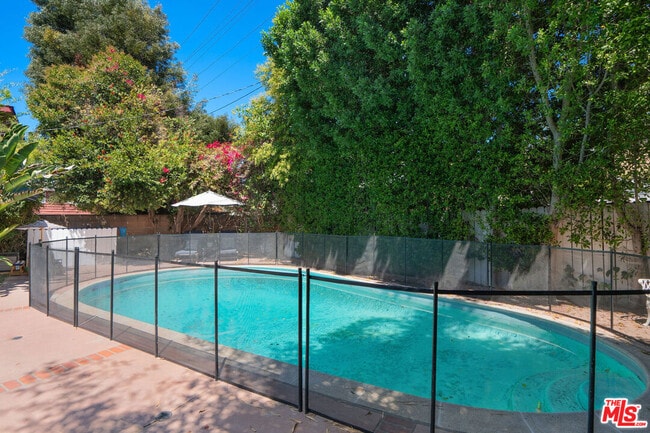 Building Photo - 5146 Topanga Canyon Blvd