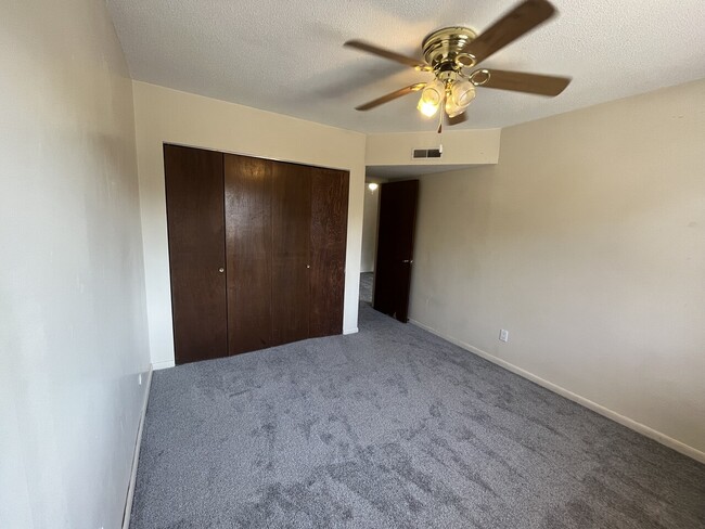 Building Photo - 320 Landing