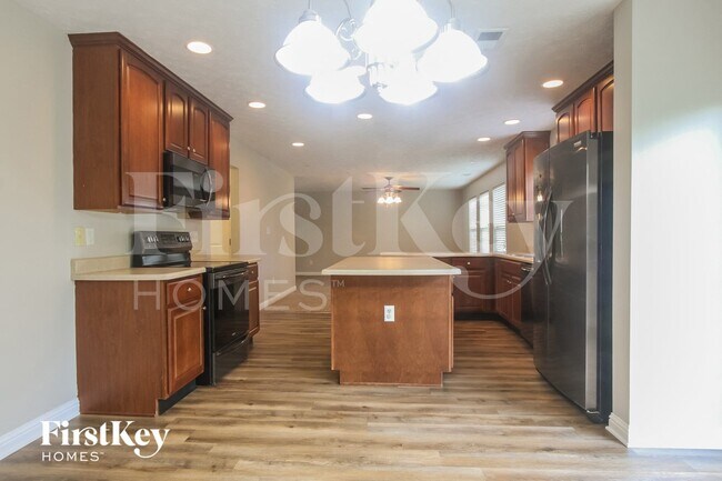 Building Photo - 8124 Grassy Meadow Ln