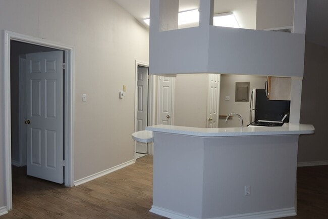Building Photo - 6804 N Capital of Texas Hwy