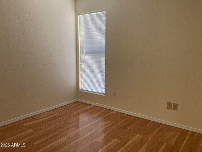 Building Photo - 436 W Bolero Dr