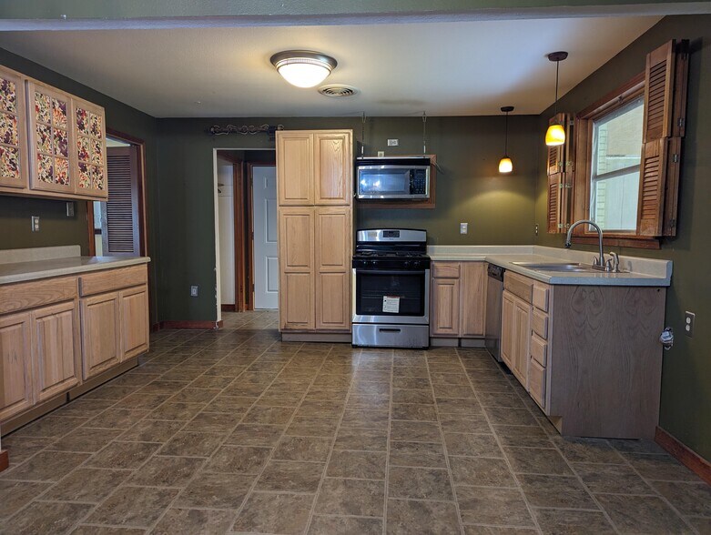 Building Photo - 917 Fremaux Ave