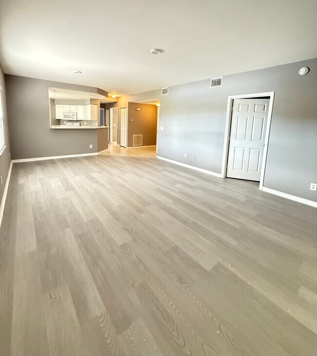 Building Photo - 12361 Notting Hill Ln