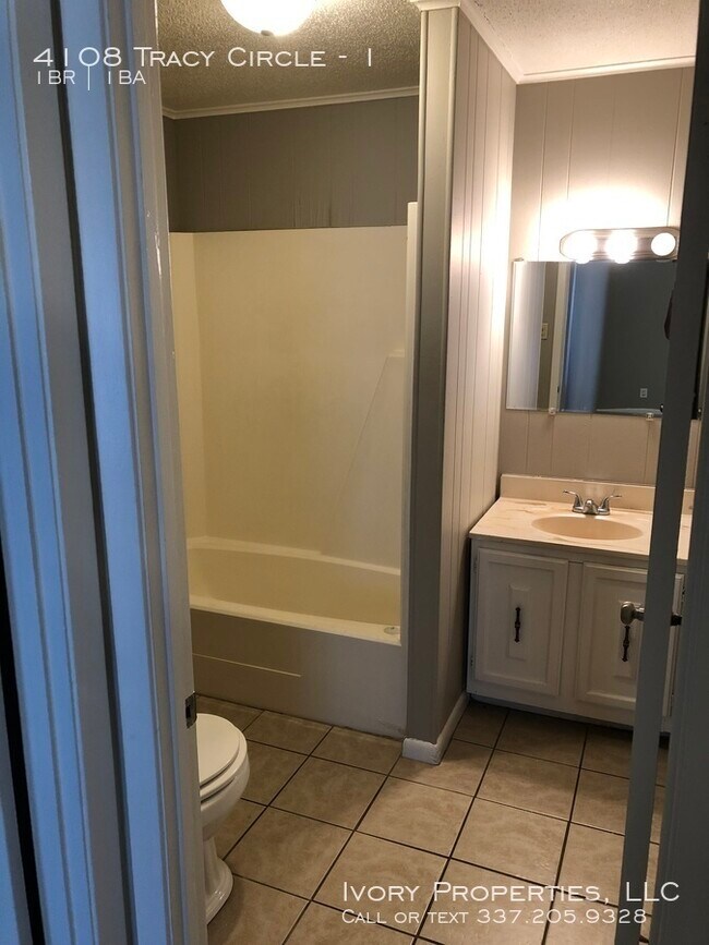 Building Photo - 4108 Tracy Circle Apt. 1