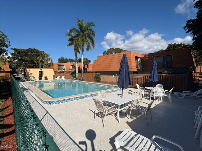 Building Photo - 1710 Park Meadows Dr