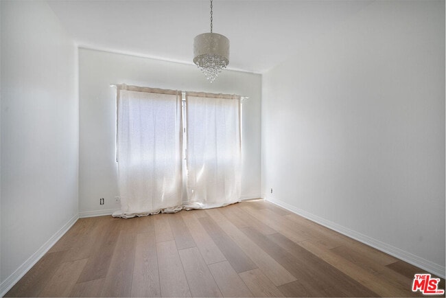 Building Photo - 817 10th St