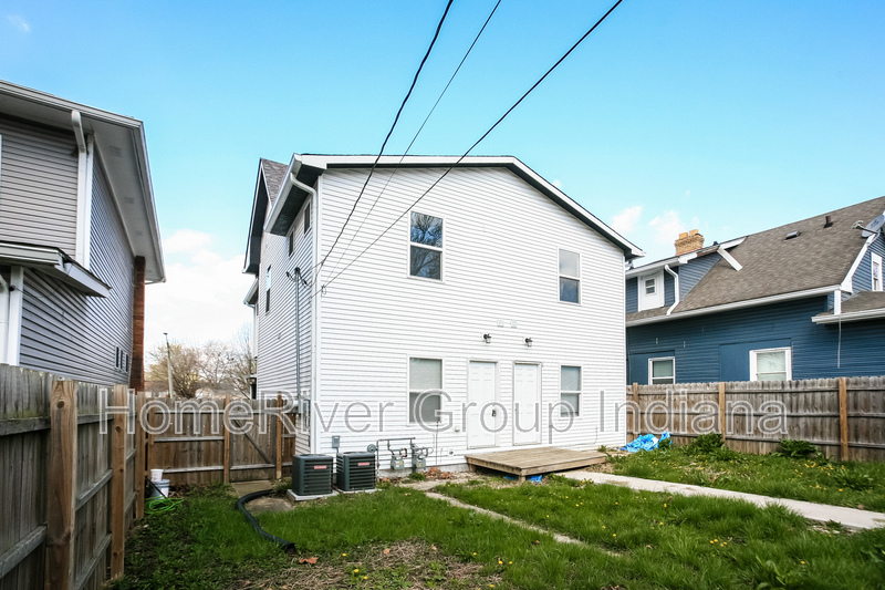 Building Photo - 25 N Tacoma Ave