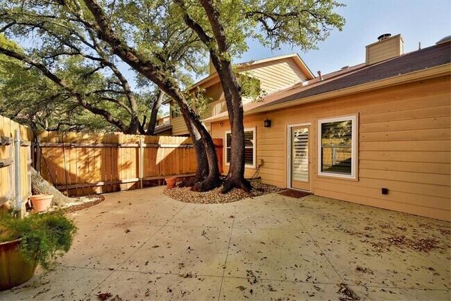 Building Photo - 8518 Fathom Cir