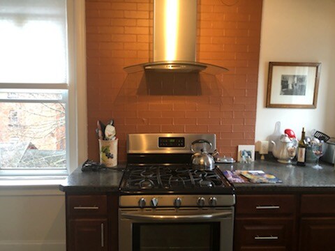 Building Photo - 228 Allen St